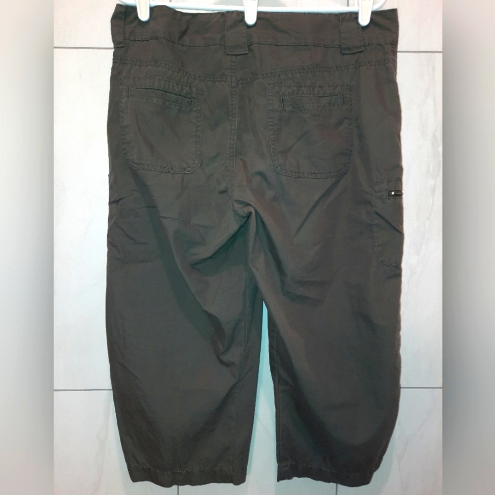 Women's Gloria Vanderbilt Gray Capris Size 12 excellent used condition - Picture 4 of 10